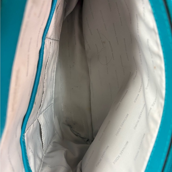 Michael Kors Large Jet Set Tote - Picture 9 of 12